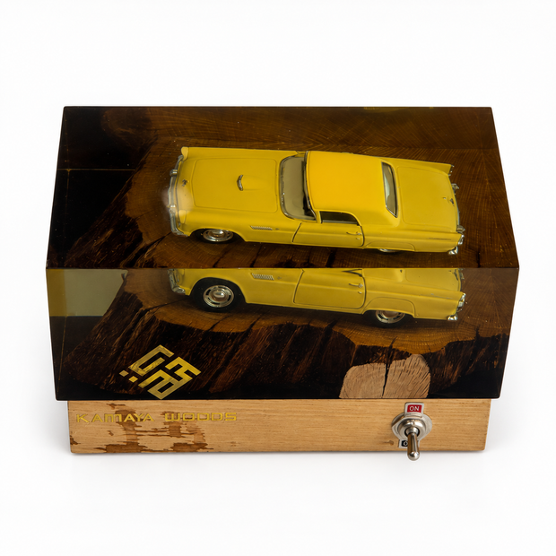 The Vintage Drive – Wood & Epoxy Resin Table Lamp