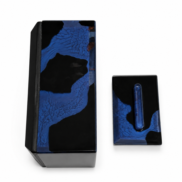 The Frost Flow – Burned Wood & Pearl-Aqua Epoxy Tissue Box