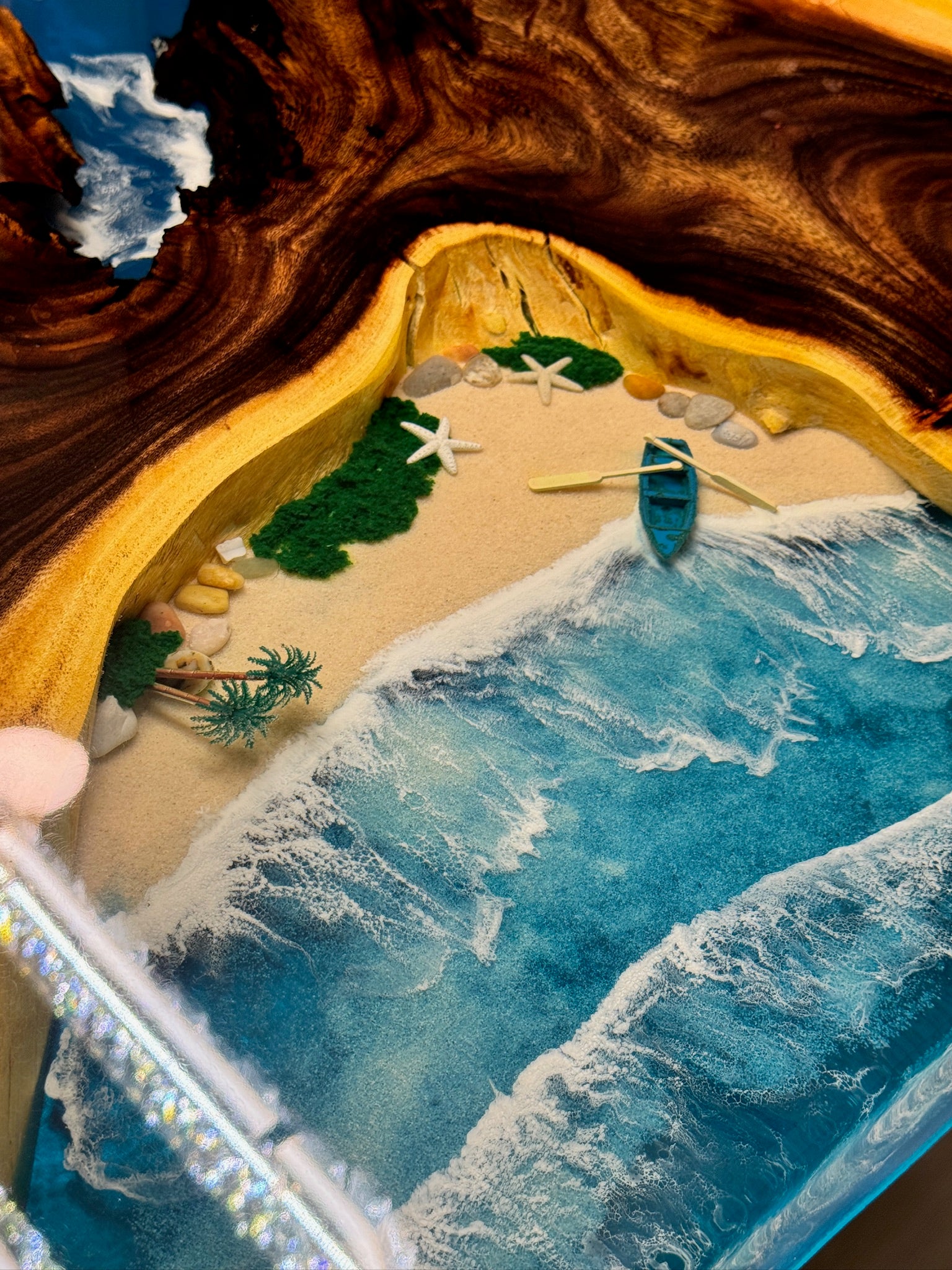 The  Suar Symphony With Epoxy Resin